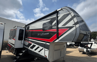 Adventure-Ready 2021 Keystone Fuzion 419
