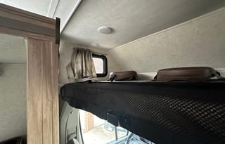 2018 Forest River - 3 full beds - 6 person rental