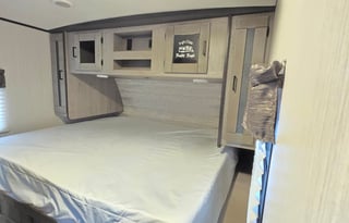 Family Friendly 2021 Heartland Mallard- Sleeps 8