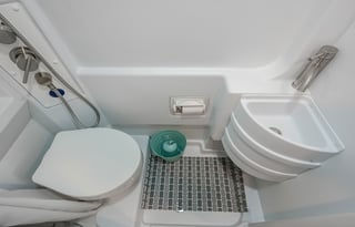 180 WEEKEDAYS ! Sleeps 4/SEATS 4 pop up tent