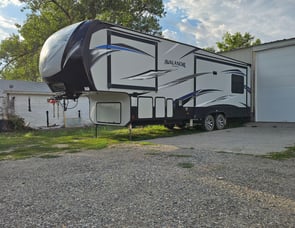 Keystone RV Avalanche 301RE