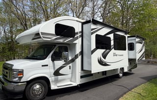 Stress free Luxury Camping/Fully Stocked