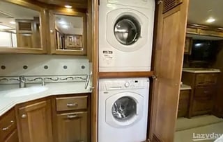 2012 Tiffin Phaeton HAL724