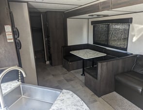 Dutchmen RV Coleman Lantern Series 295QB