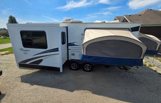 2014 Coachmen Freedom Express LTZ