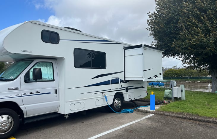 Single slide. Easy to drive, and park.