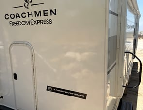 Coachmen RV Freedom Express Ultra Lite 288BHDS