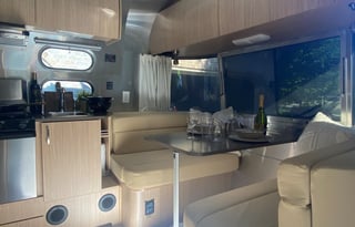 Magnolia 1-AIRSTREAM Flying Cloud 19*FULLY Loaded*