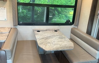 Free Starlink | Jayco Greyhawk 30X Luxury Class C