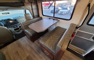 JANICE-2018 Forest River Sunseeker Bunkhouse