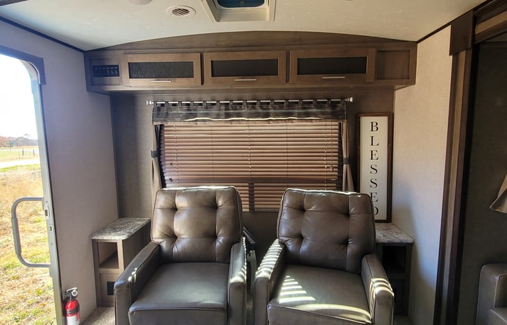 Two rocking chairs in the living room