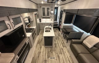 Montana High Country:  Luxury  2 Private bedrooms!