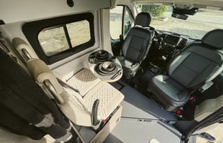 Beyond Glamping-Starlink Included-The Silver Spoon