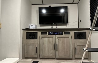 Family fun Camper with game room!!