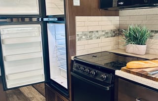 HURRICANE: 2020 Thor Motor Coach 29M - GlampersCA