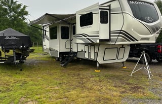 2022 Keystone RV Montana 3761FL