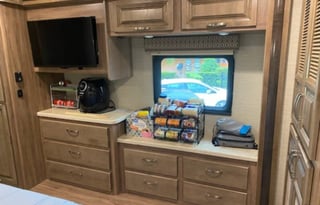 2019 36HPrestige Washer Dryer -Theater Seating!