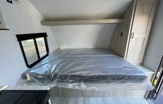 Welcome Aboard at the 2024 Silver Lake LE 17BHLE