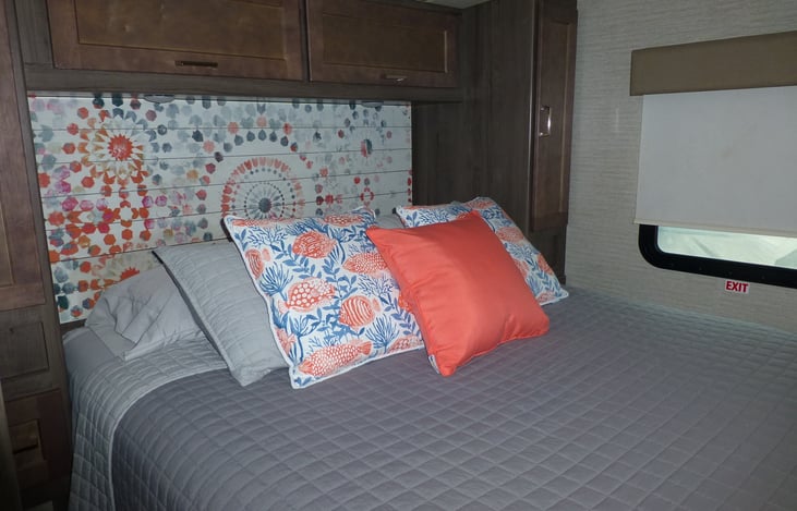 Queen bed with upgraded memory foam mattress.