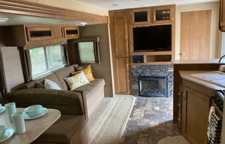 2015 Coachmen RV Catalina 243RBS
