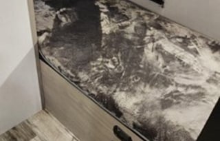 Sleeps 5 With an Electric Fireplace/coffee Maker