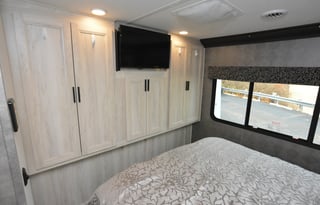 Sunseeker S5 with Theater Chairs!