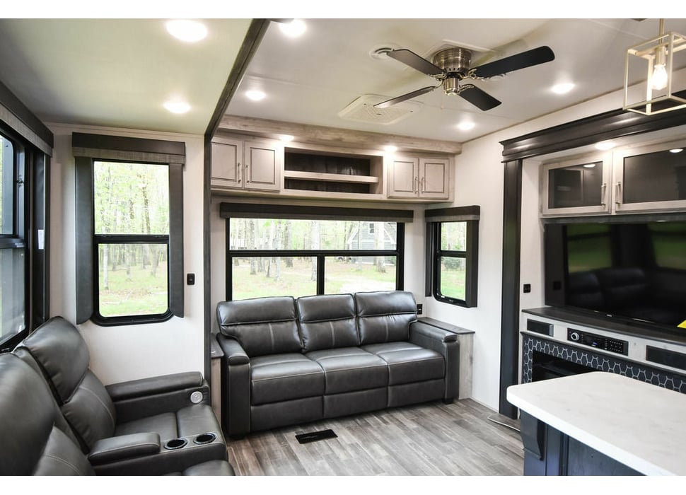 Fifth Wheel rentals in 