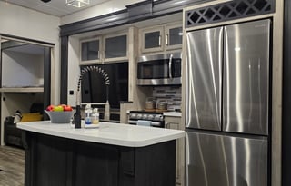 2023 Keystone Avalanche 378 BH