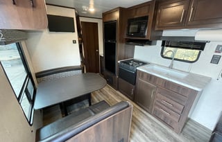 Spacious Clean 29' Jayco Baja Travel Trailer
