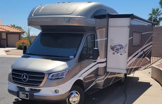 Easy to Drive 2022 Winnebago Navion, meet "Goldie"