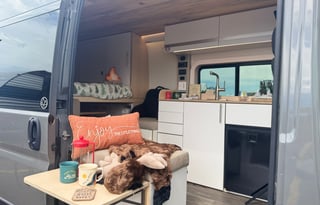 'Lottie' 2023 LV7.1 Custom Dodge Ram