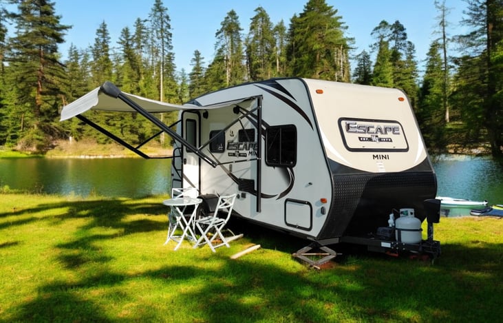 Experience the great outdoors without sacrificing comfort, unwind in a fully-equipped camper for two, and enjoy hassle-free camping at its best.