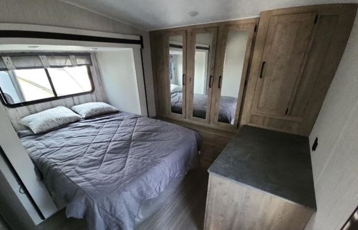 Private Room Queen Bed