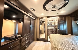 Bershire XLT 45CA Bunks 2 Full Baths