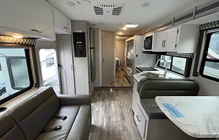 2024 Thor Geneva 31VT