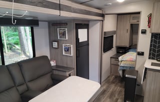 2022 Keystone Passport 2401BH