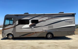 2017 Coachmen Pursuit 30 FW - NO SPECIAL DL NEEDED