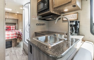 Jackie-2020 Jayco Redhawk SE 27N