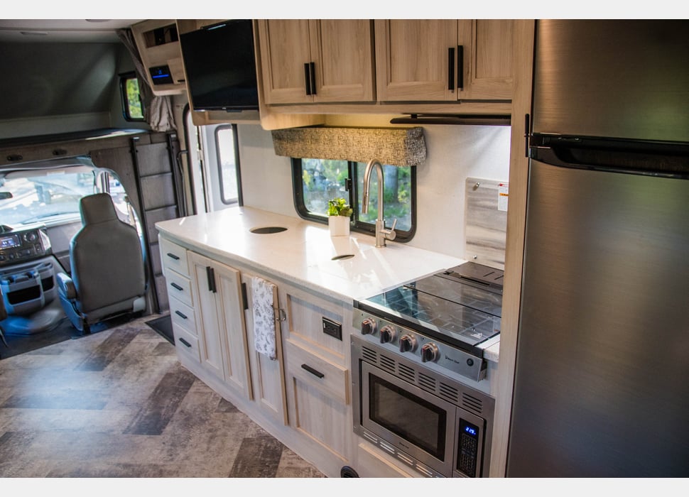 Class C Motor Home rentals in WARREN