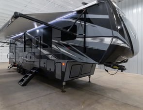 Keystone RV Raptor 423