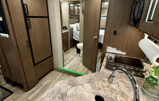 Thor Motor Coach Four Winds 31EV ***Bunk Beds***