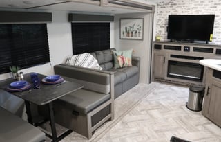 2021 Springdale 282 Bunk House (We Deliver!!)