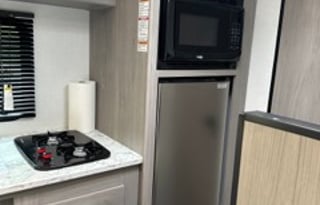 2023 Coleman Lantern 17B