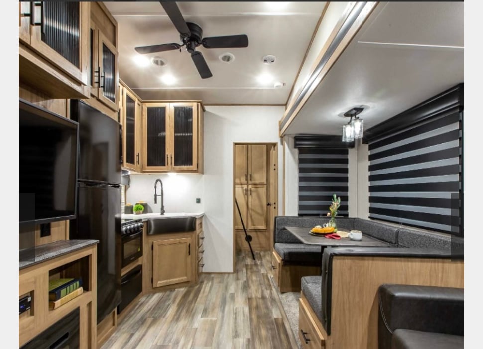 Fifth Wheel rentals in Newburgh