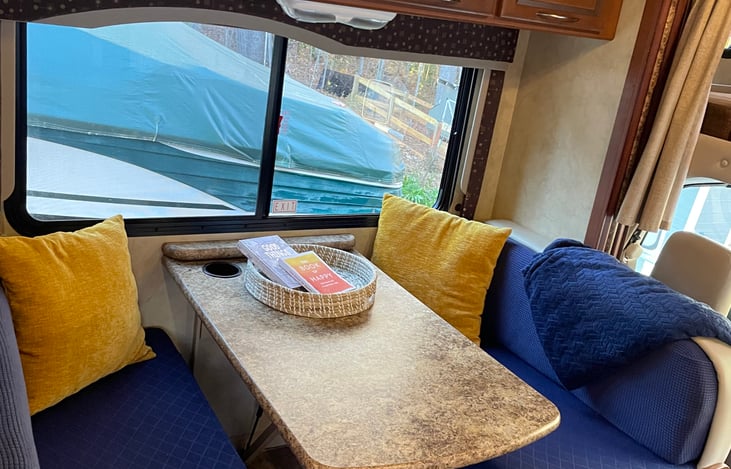 Dinette that converts to a bed