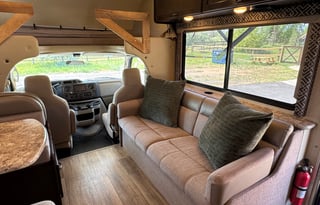 The Cheetah | Glamping on Wheels – Sleeps 6-8
