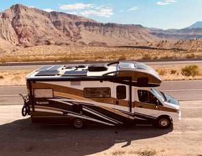 Winnebago Navion 24G