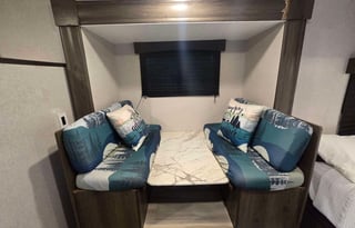 2021 Viking 2  BHS 1 slideout Vacation on Wheels