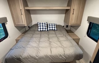 2025 Coleman Light with Bunkhouse