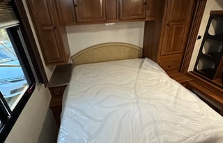 2013 Coachmen RV Leprechaun 317SA Ford 450